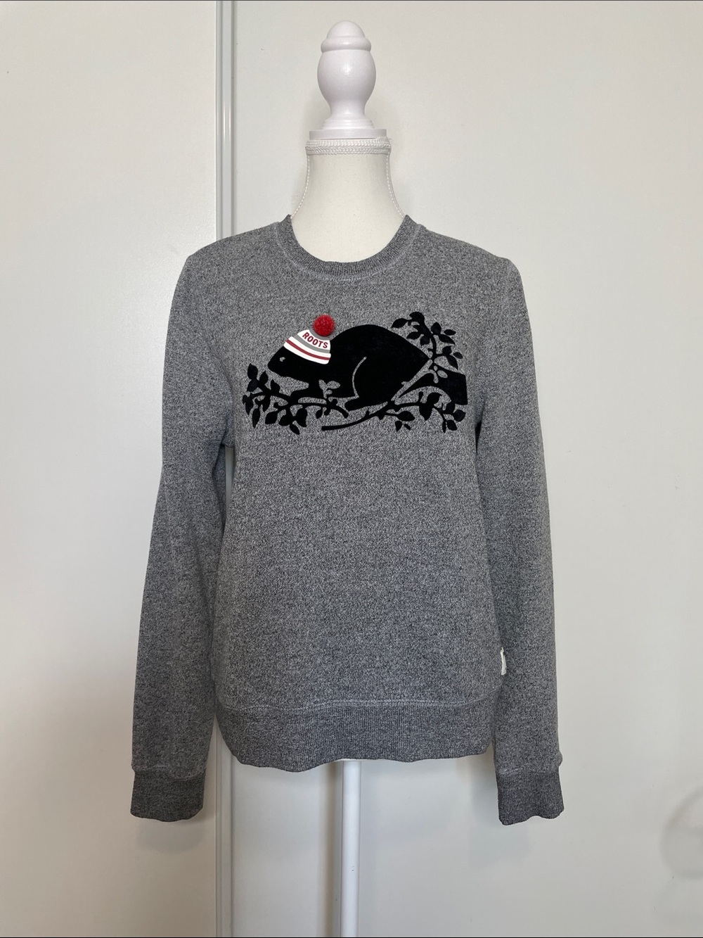 Roots Crew Beaver with Hat Sweater M